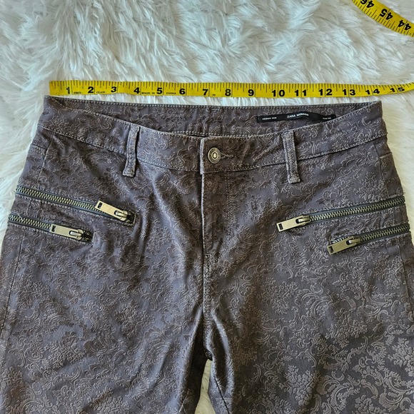 Zara Woman Slim Fit Gray‎ Jacquard Floral Mid Rise Pant. Size 4 - Picture 8 of 12